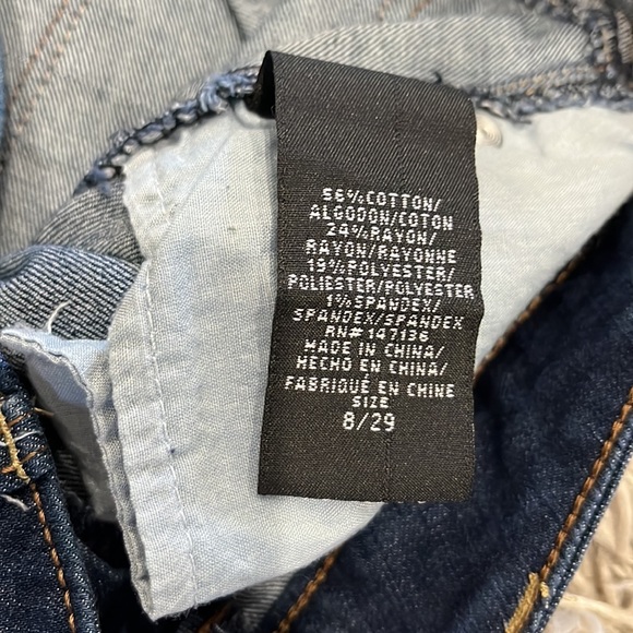 1822 Denim size 8/29 skinny Jean. Dark wash - Picture 3 of 3